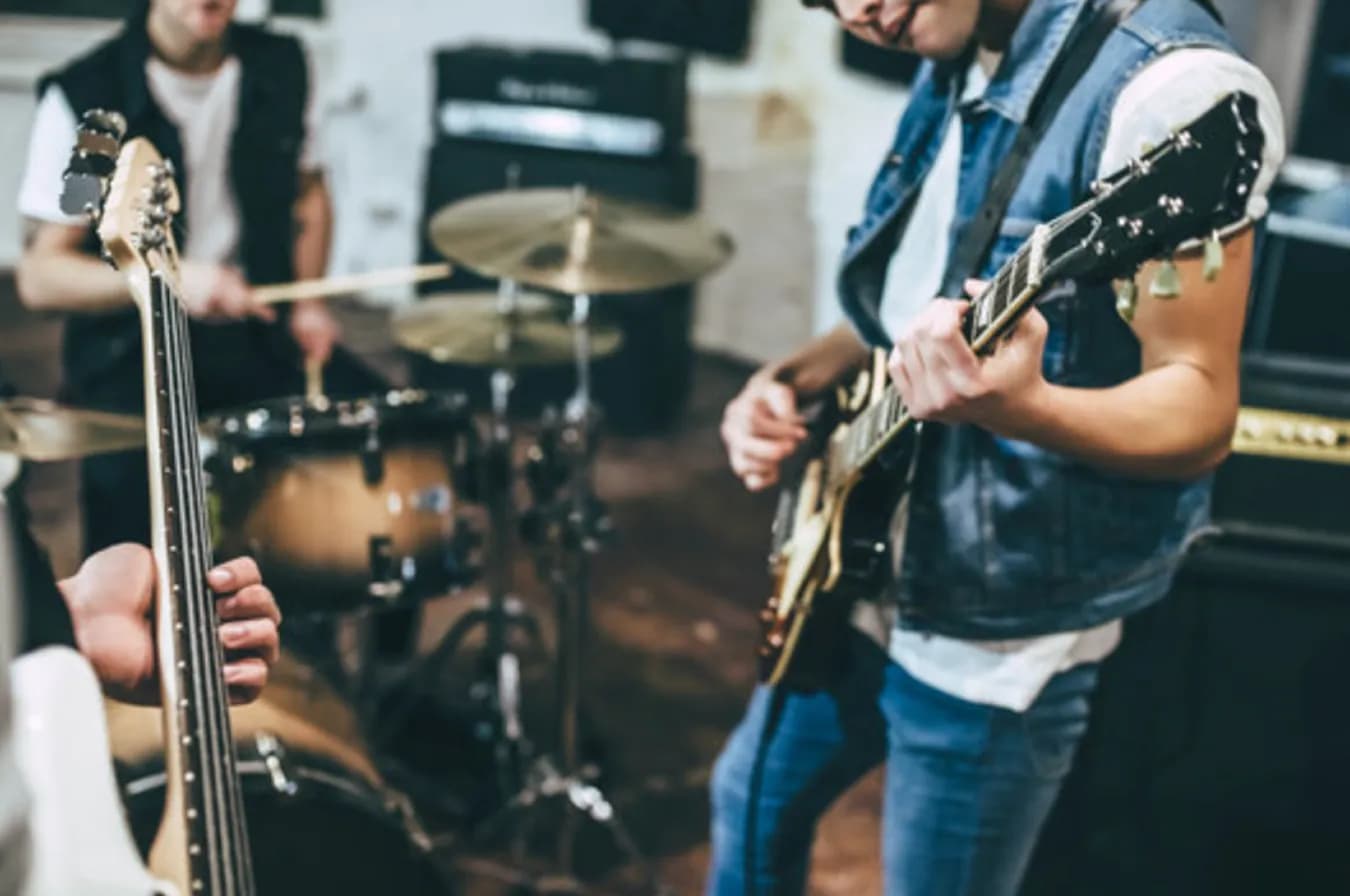 AI drum backing track for Band practice